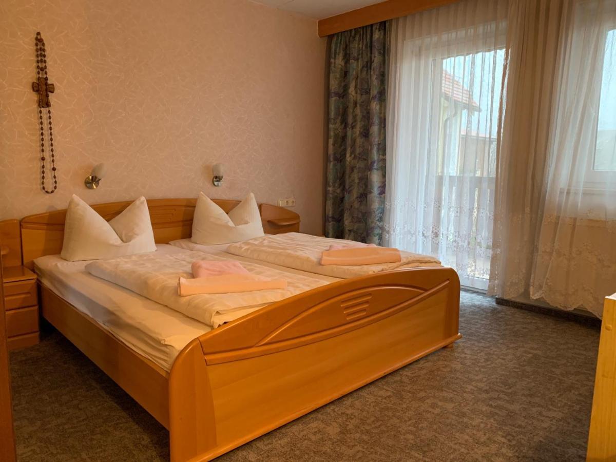 Landgasthof Zum Hirschen Kemnath Экстерьер фото